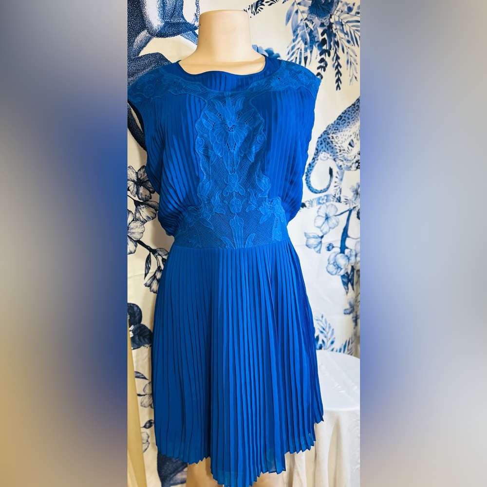 •SALE•Ted Baker Vibrant Blue Pleated Midi A-Line Dress w Front/Shoulder Lace